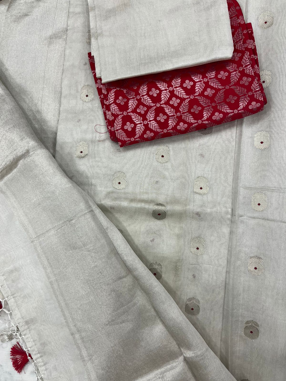 Premium Tissue Saree